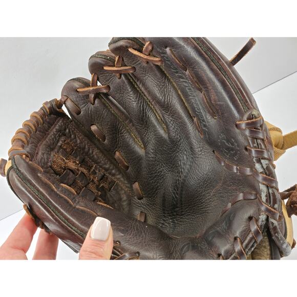 Discontinued  Mizuno Franchise 11” Baseball/softball glove (GFN 1102) RHT - Picture 6 of 7